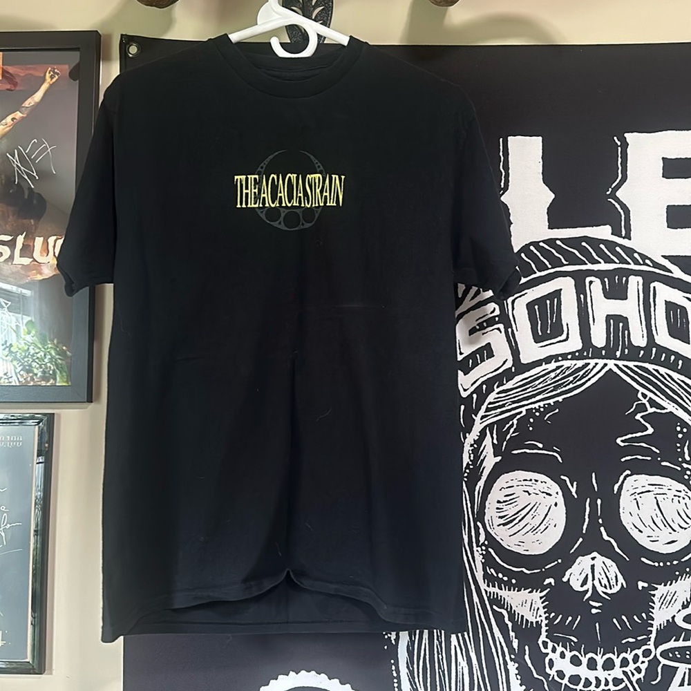 The acacia strain “breeding rats” medium shirt